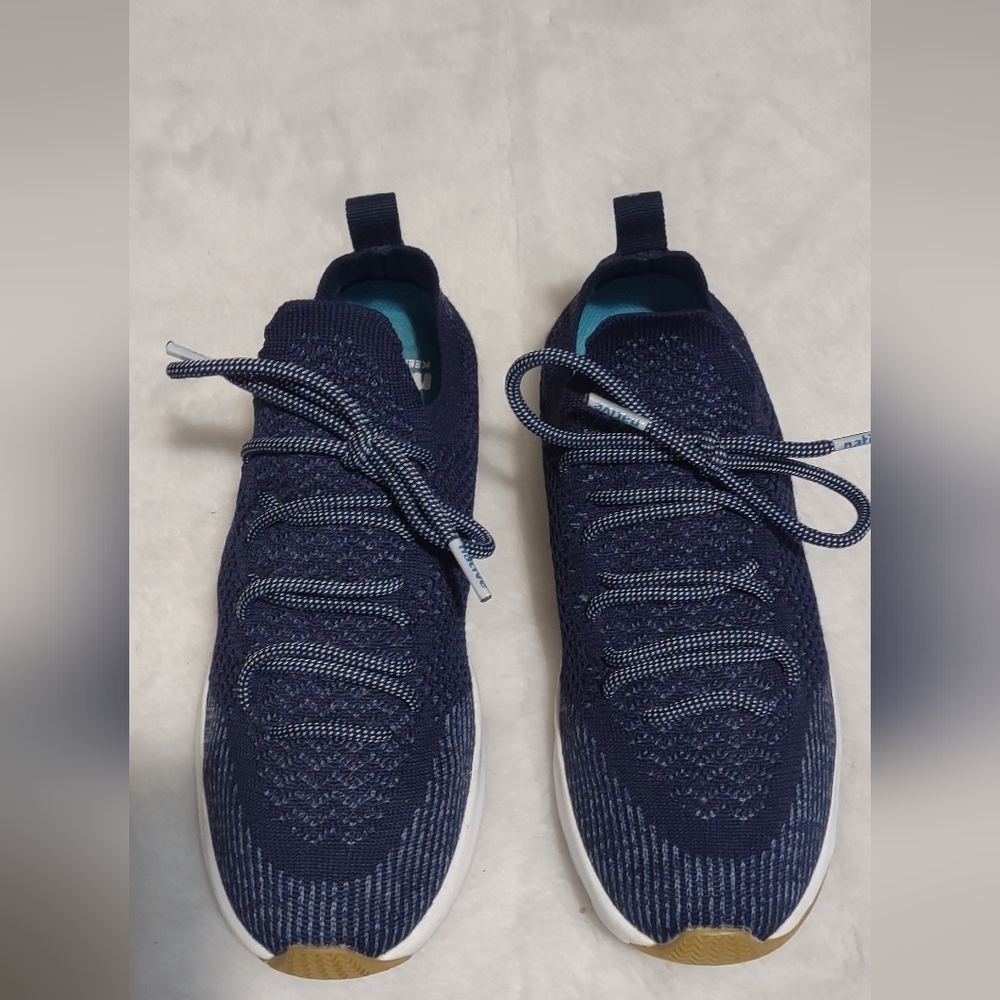 Native shoes for women size 4.5